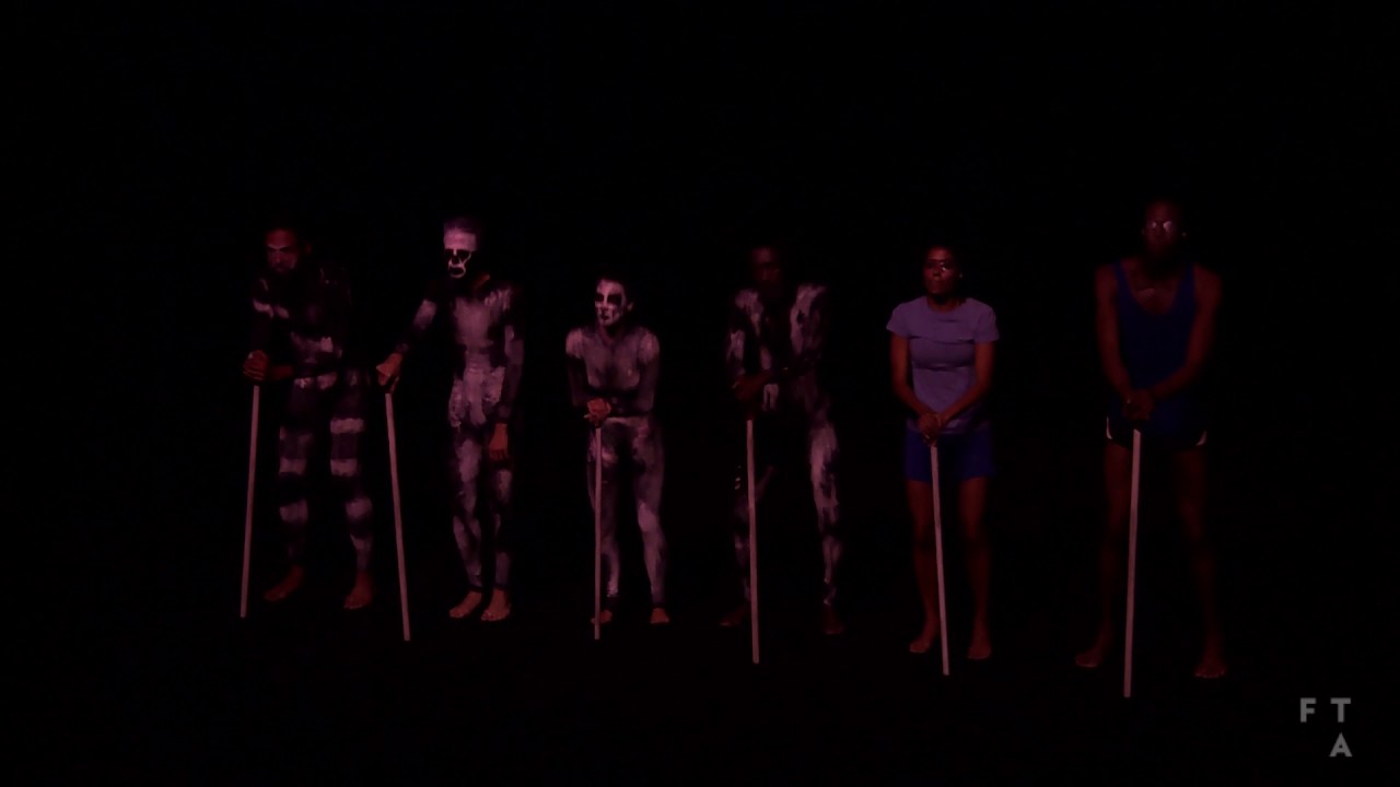 MONUMENT 0 d'Eszter SALAMON