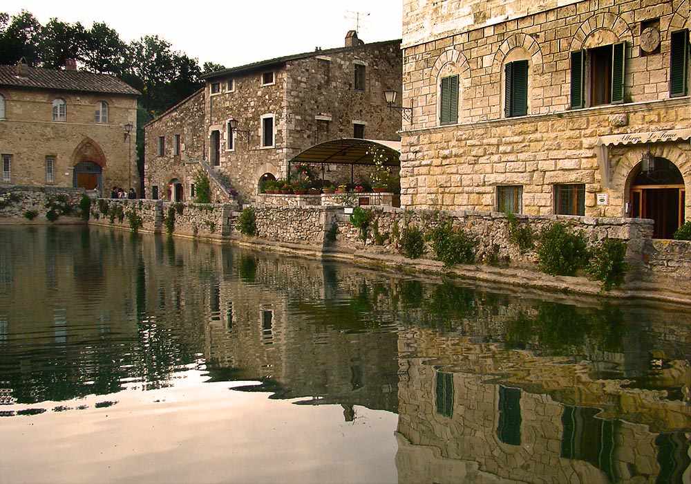 tuscani scene