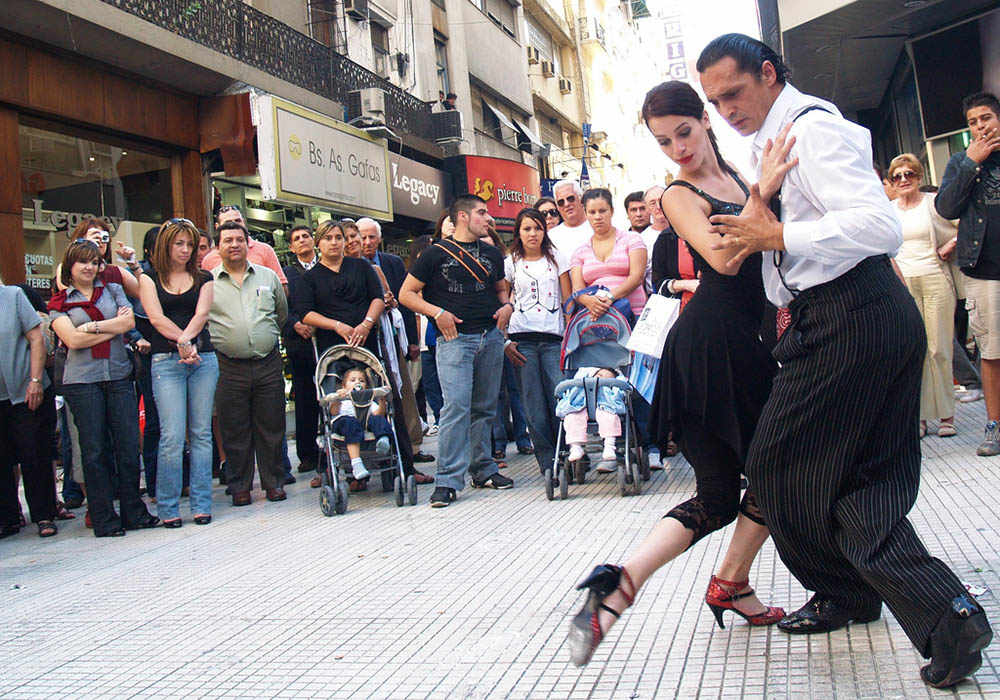photo: Tango dancers in Buenos Aires street