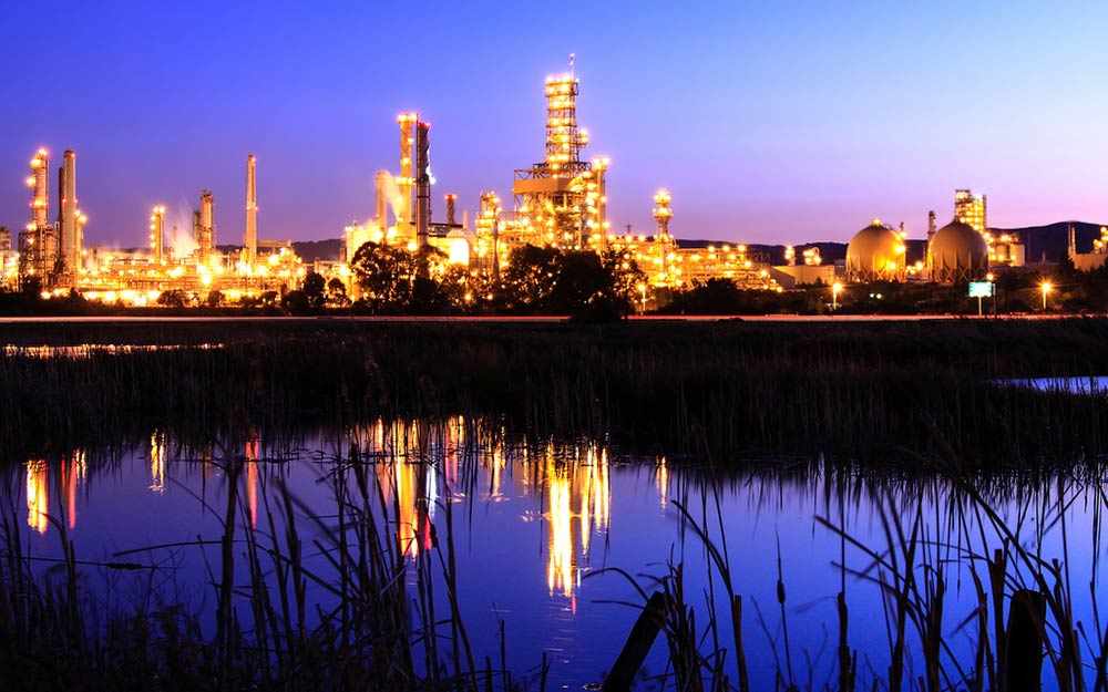 oil-refinery_westmountmag