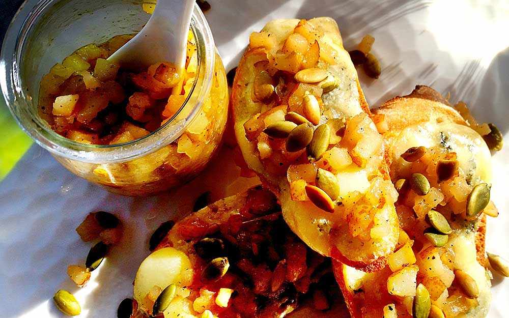 pear-and-blue-cheese-crostini_westmountmag_feature