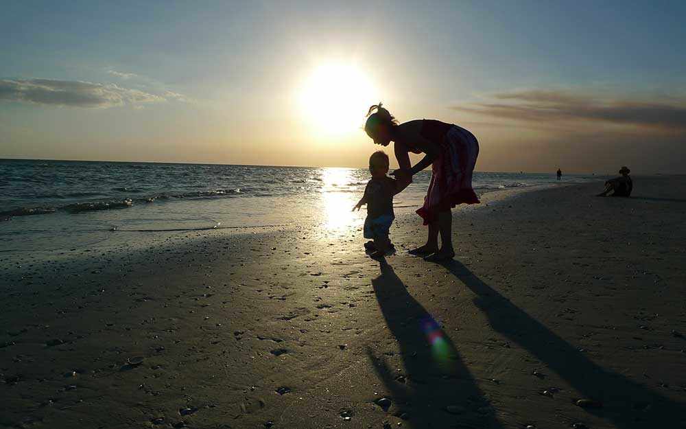 mother-child-beach1_westmountmag