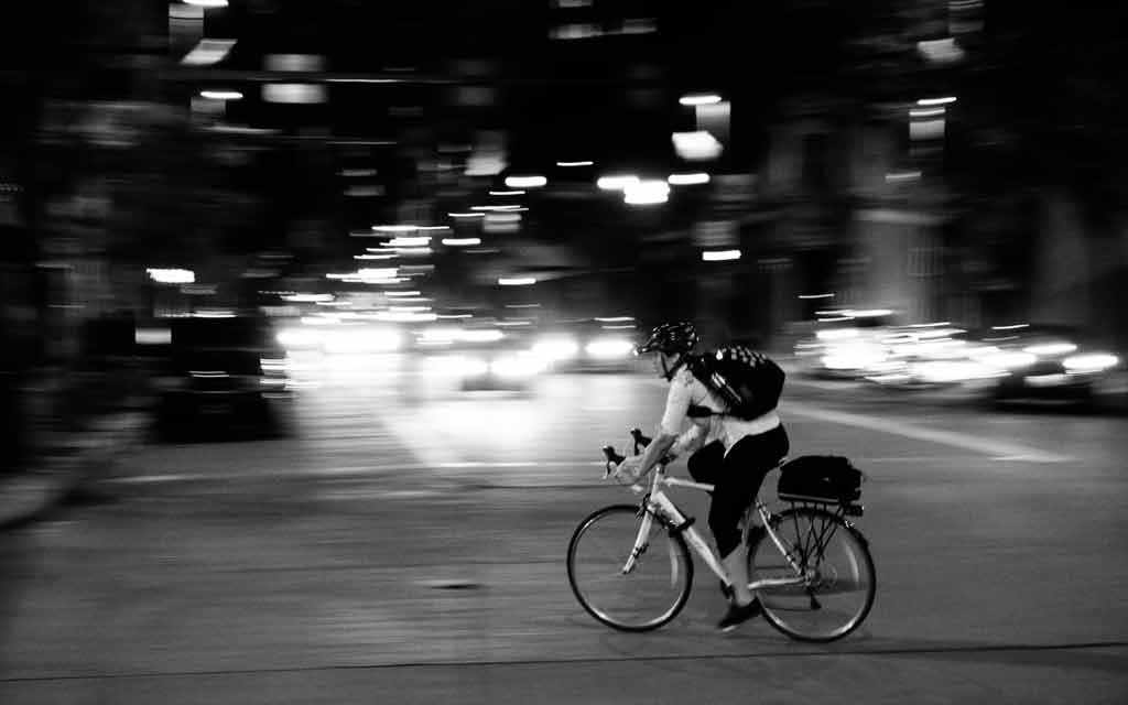 cycling city night - WestmountMag.ca