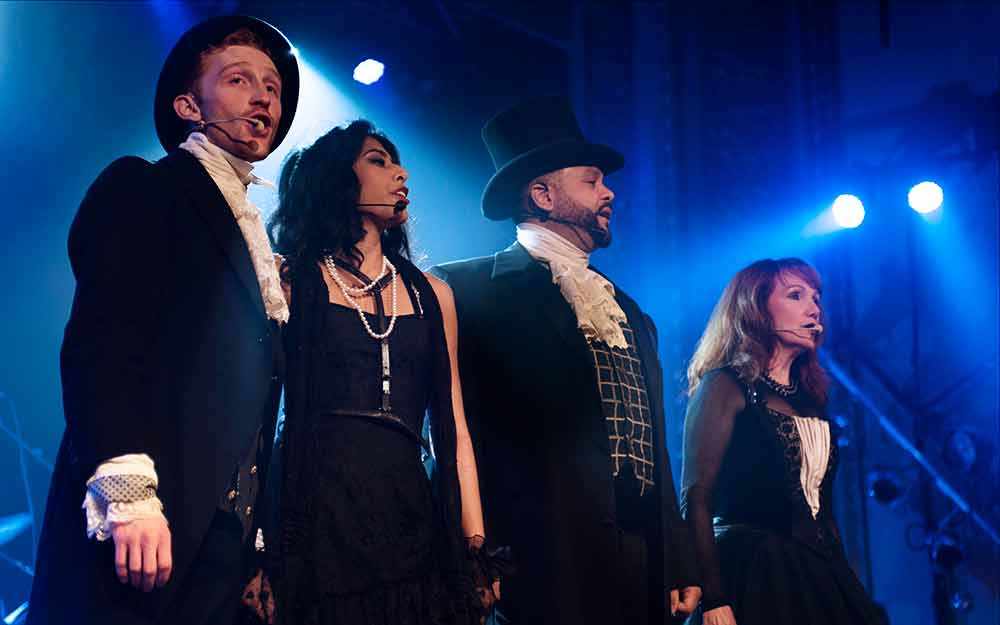 Meta5_hosts_westmountmag