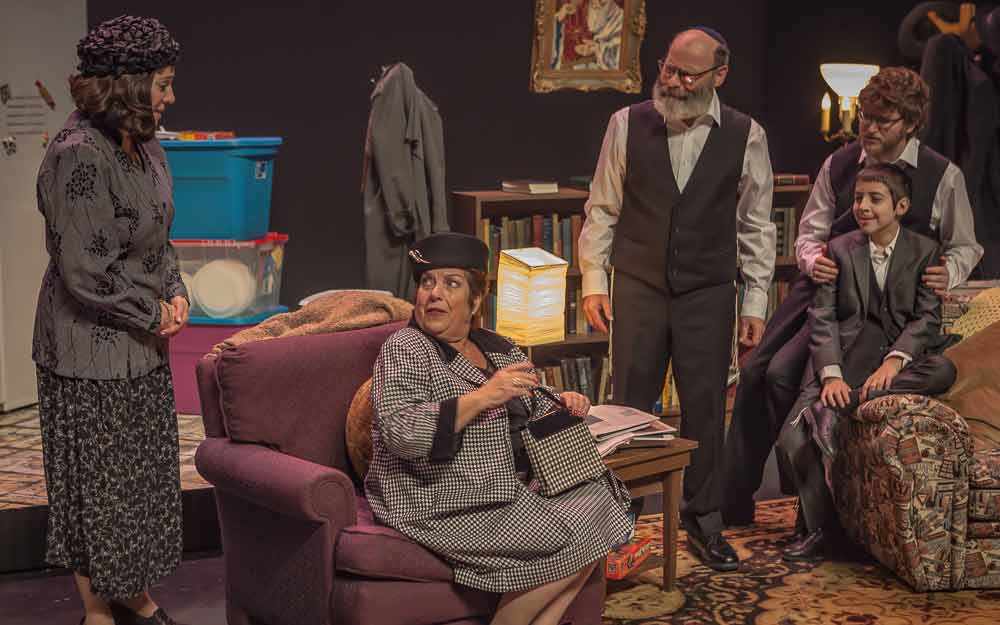 queen-of-chesed-1_westmountmag