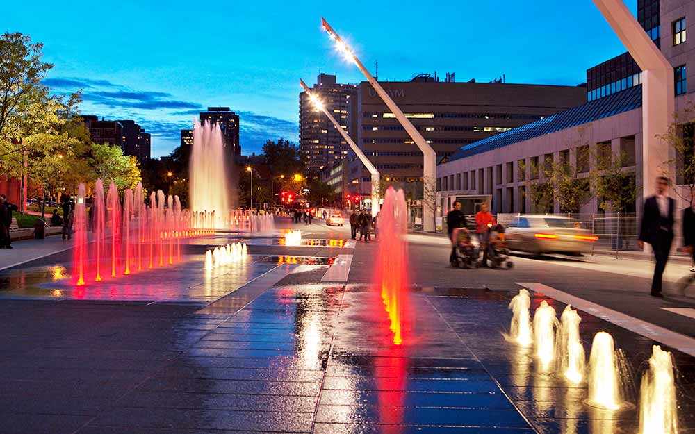Fontaines, Place des festivals - Quartier des spectacles - WestmountMag.ca