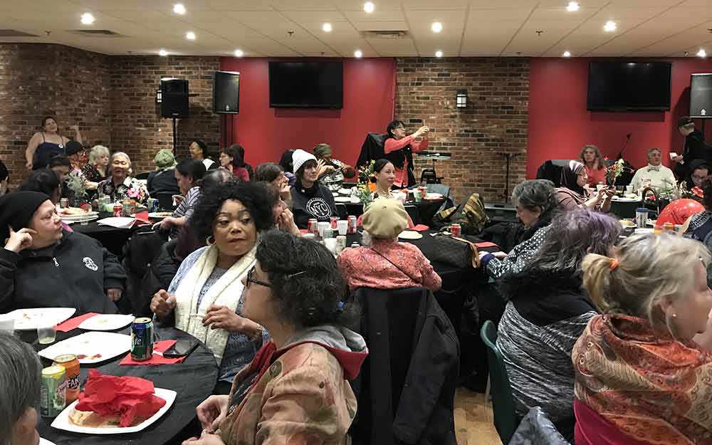 chez-doris-xmas-2018_westmountmag