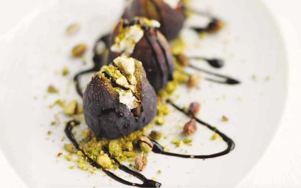 Baked-figs-with-goat-cheese-and-grilled-pistachios