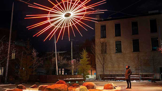 Un Brin d'Soleil - Gagnants / Appel de propositions sur invitation de la Société de développement de l’Avenue du Mont-Royal • Conception et fabrication : En Temps et Lieu • Production : Société de développement de l’Avenue du Mont-Royal avec le soutien financier de l’arrondissement du Plateau-Mont-Royal