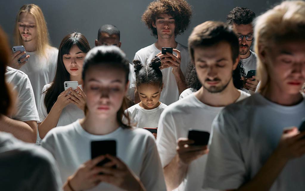 cellphone-zombies_1024