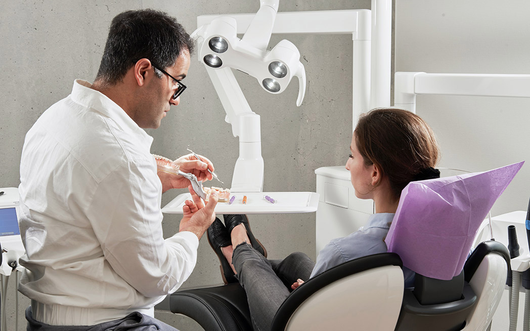 dentist-and-patient_1048