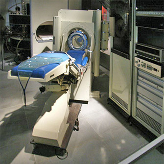early CT scanner