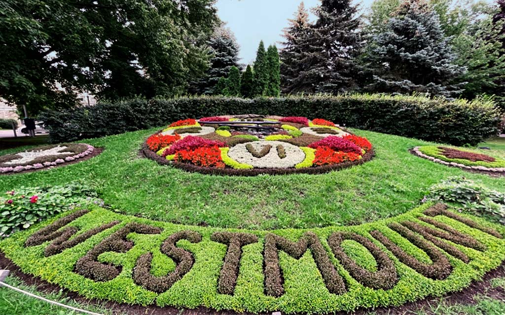 floral-clock-westmount-2021-1024