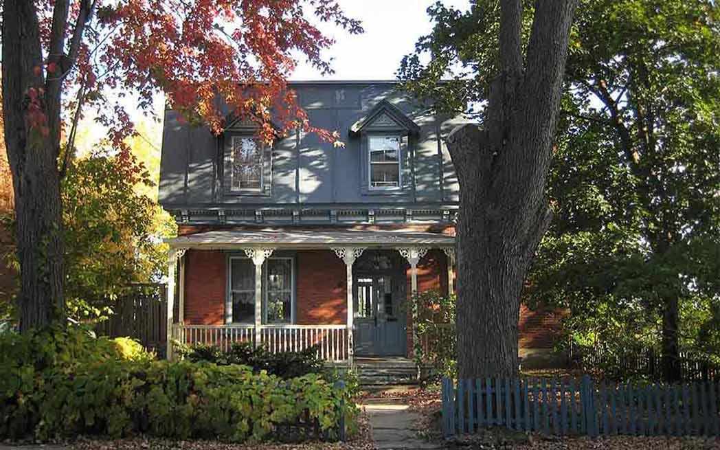 house_171115_234_westmountmag