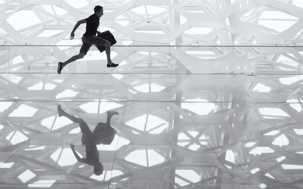 In a hurry – Photo by Andy Beales – Unsplash