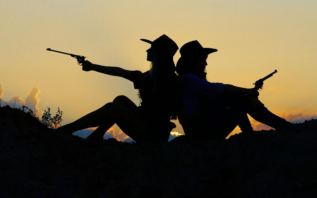 ladies-with-guns_1024