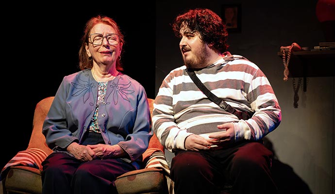 « Méthadone Bertrand » de Vincent Paquette - Une production du Théâtre Astronaute en codiffusion avec La Manufacture. Jusqu'au 14 novembre 2025, au théâtre La Licorne, Montréal.