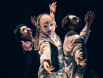 Pupo, œuvre gestuelle <br loading=