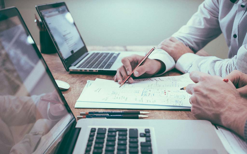 real-estate-transaction–scott-graham–unsplash_1024