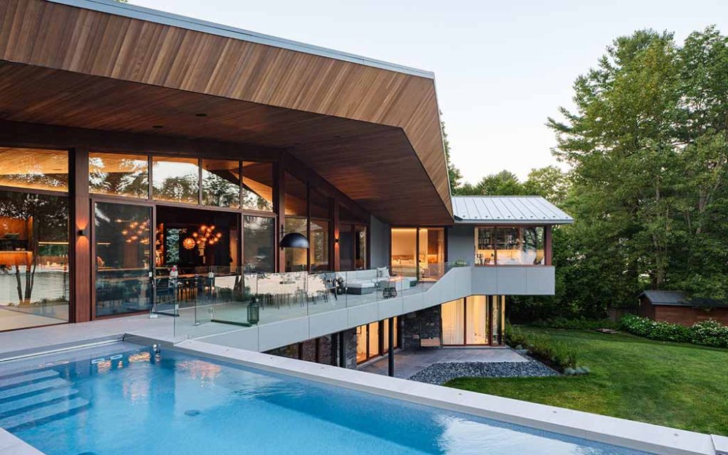 Résidence Lac Memphrémagog signée par MU Architecture en collaboration avec JS Bourdages Architecture - photo: Ulysse Lemerise Bouchard- v2com