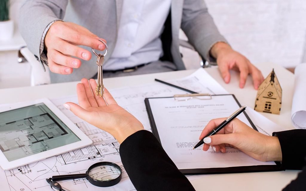 Signature - real estate transaction | Transaction immobilière