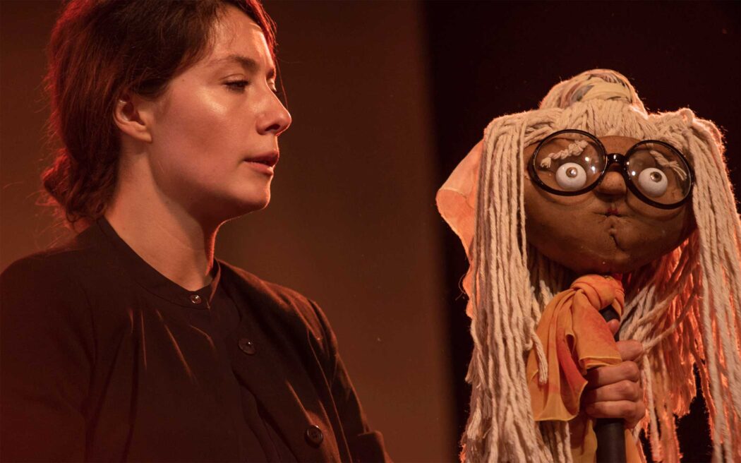 the-king-stinks-2096