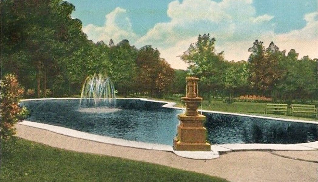 Westmount Park wading pond